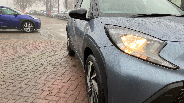 Toyota Aygo X 1.0 VVT-i Edge 5dr Petrol Hatchback